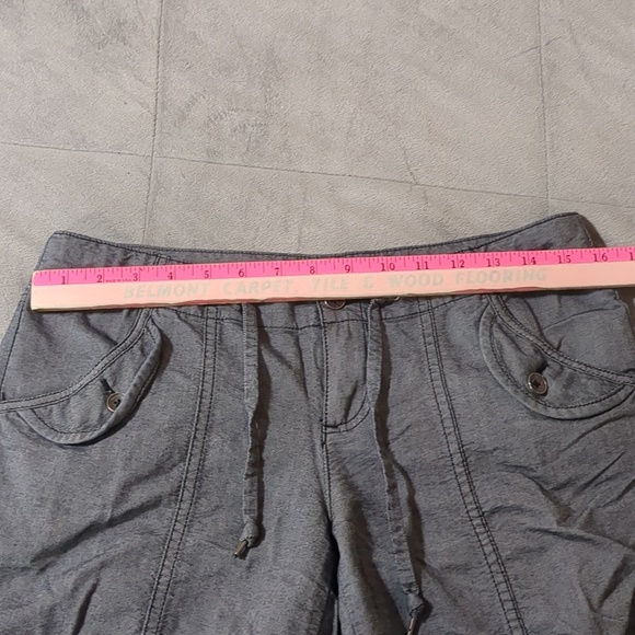 Vans Off The Wall Grey Shorts Juniors Size 5 - Picture 4 of 7